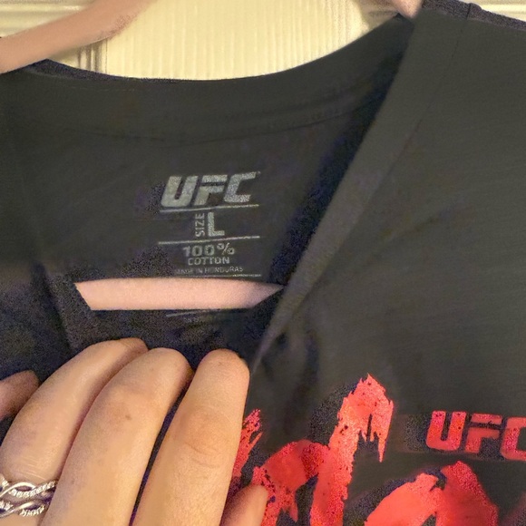 UFC Las Vegas t shirt size L - Picture 2 of 3